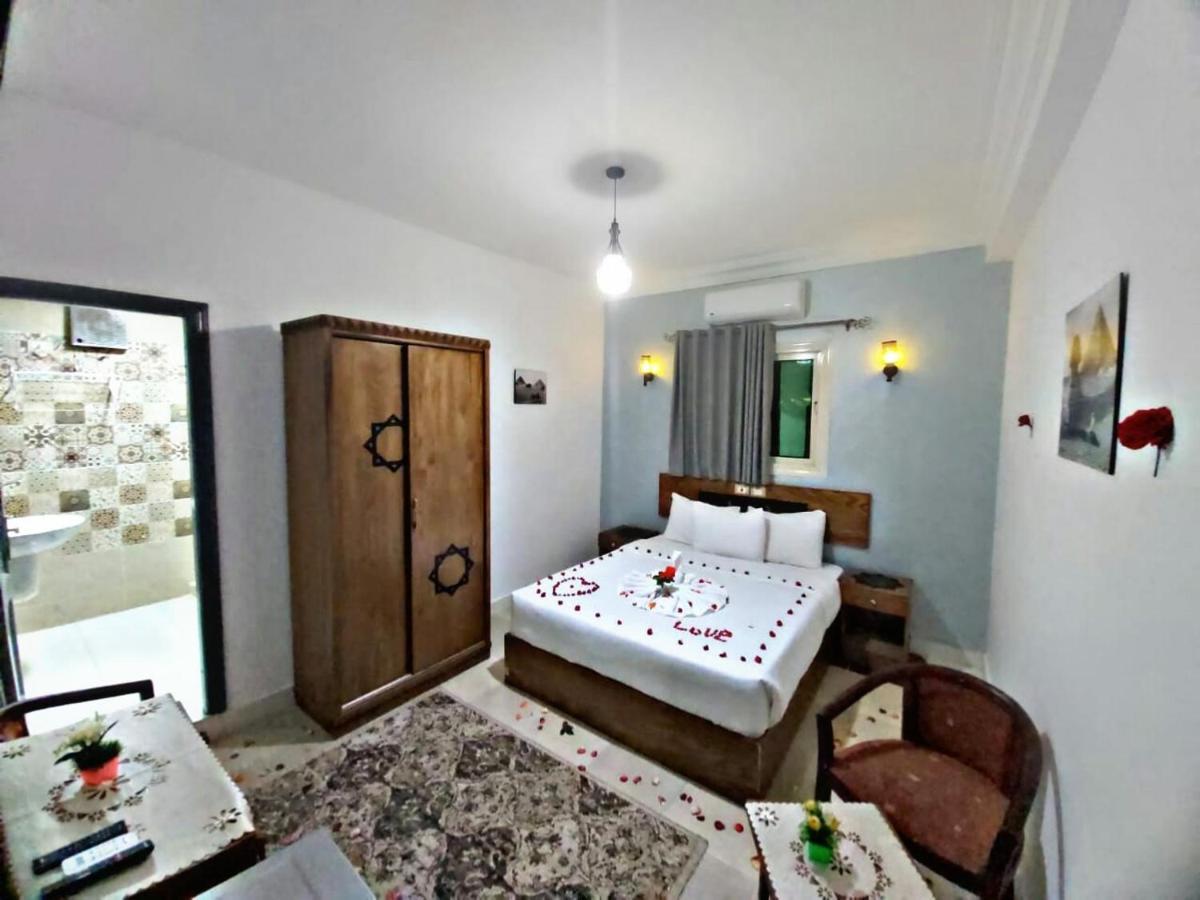Carpet Alaadein Pyramids View Hotel Kafret el-Gabal Buitenkant foto